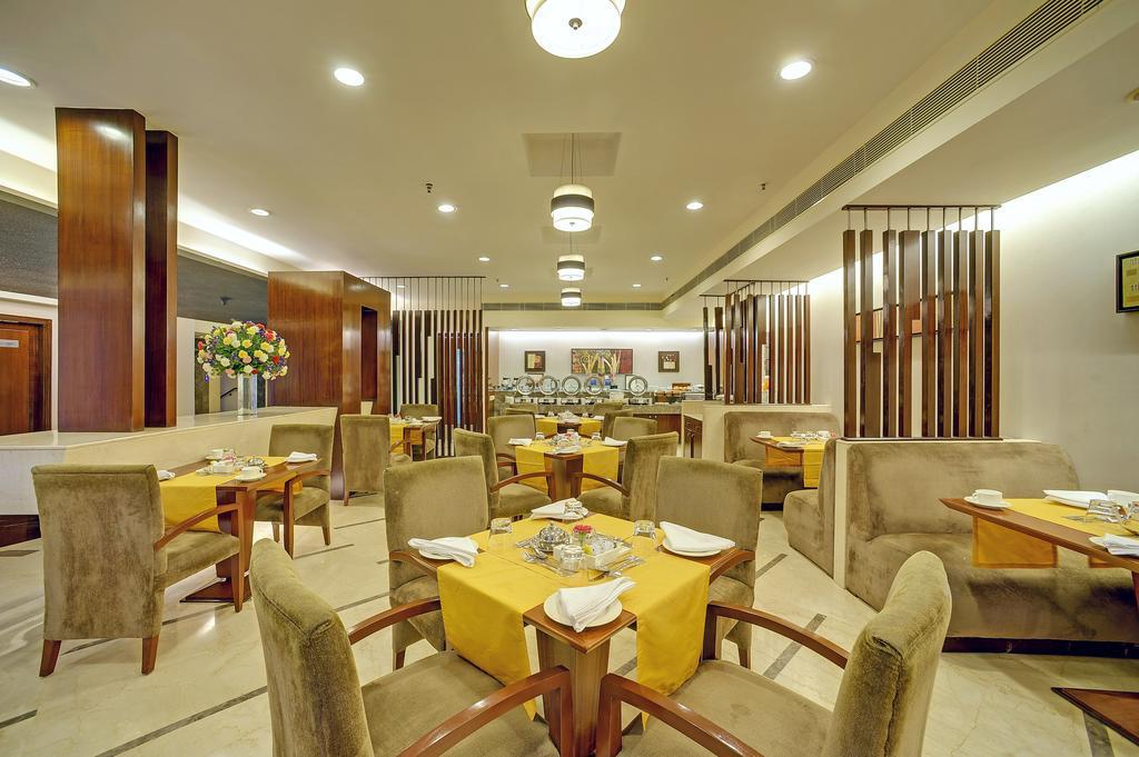 Muse Sarovar Portico Nehru Place Neu-Delhi Exterior foto