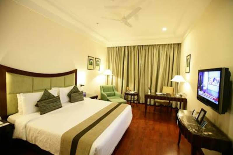 Muse Sarovar Portico Nehru Place Neu-Delhi Exterior foto