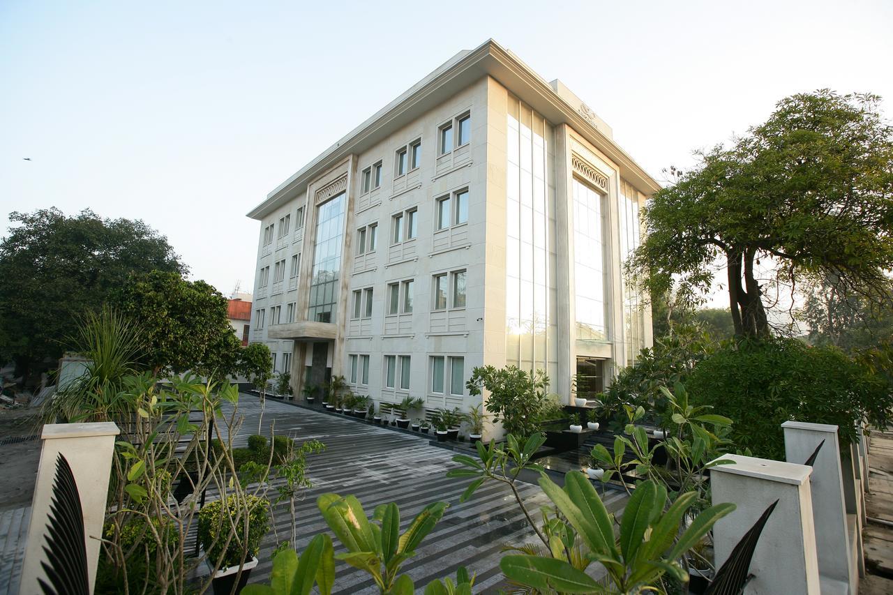 Muse Sarovar Portico Nehru Place Neu-Delhi Exterior foto